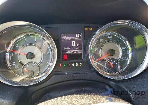 2013 Chrysler Town & Country Touring из США, поврежденный, VIN 2C4RC1BG4DR657989